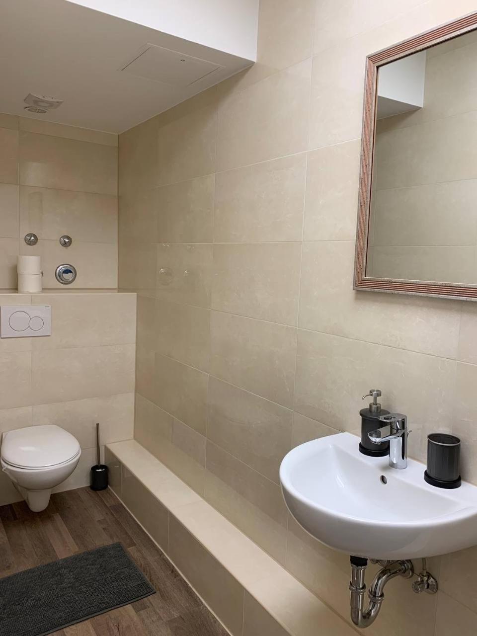 Central Private Rooms In Popular Neighborhood! Cologne Luaran gambar